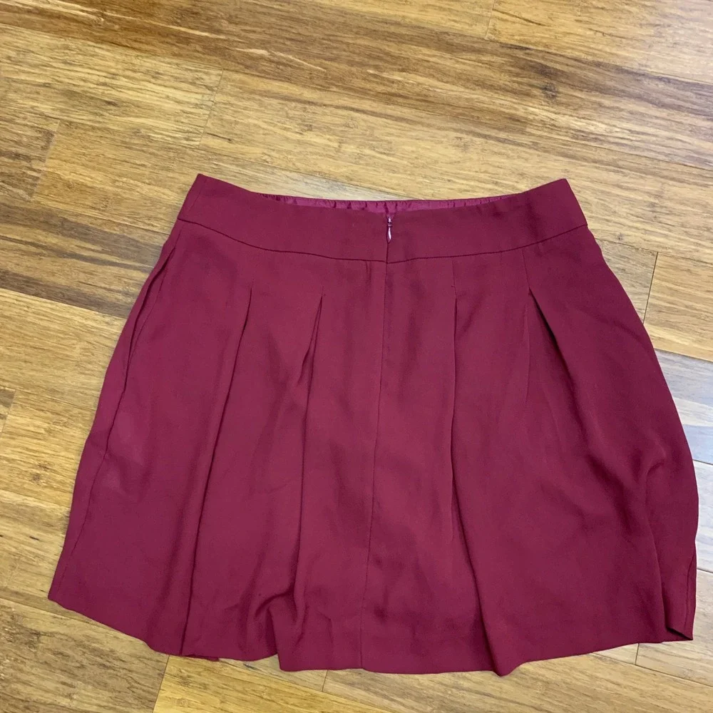 Banana Republic‎ Maroon Pleated Mini Skirt Women's Petite Size 6 Short Tennis